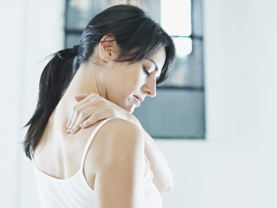 Chiropractor Shoulder Adjustment – Frozen Shoulder Treatment